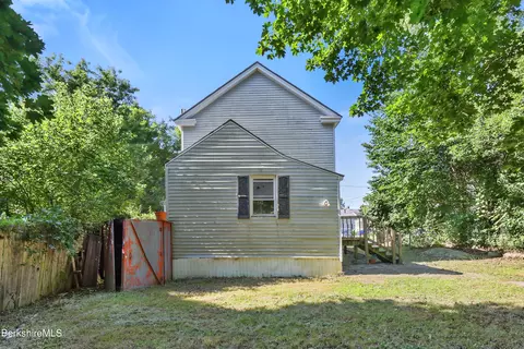 Exterior - 132 Danforth Ave, Pittsfield, MA 01201 photo 3 of 6