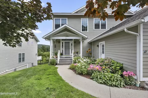 31 Alpine Trl #31, Pittsfield, MA 01201