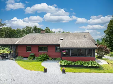 83 N Rd, Monroe, MA 01350 photo 1