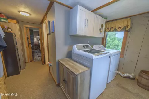 65 E Mountain Rd, Adams, MA 01220 photo 10