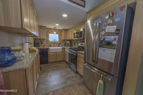 65 E Mountain Rd, Adams, MA 01220 photo 4