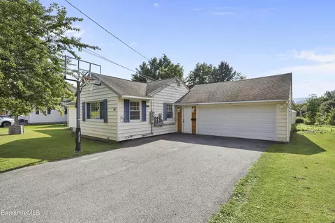 54 Highland Ave, Adams, MA 01220