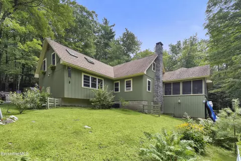 140 Pease Rd, Otis, MA 01253
