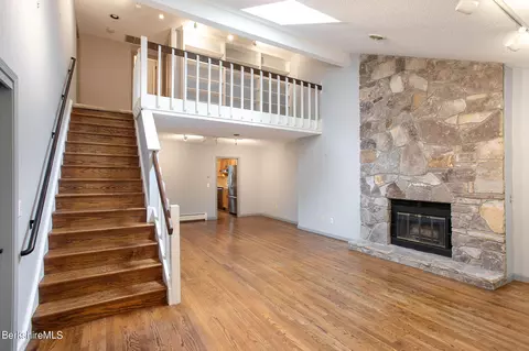 5 Wexford Ct #29, Lenox, MA 01240
