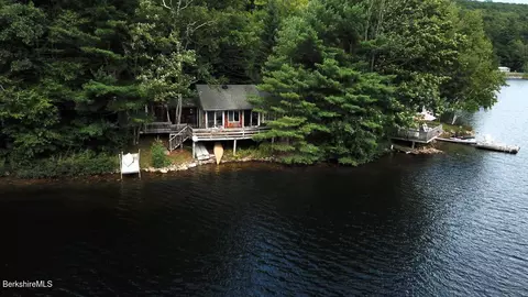 3759 Jacobs Ladder Rd, Becket, MA 01223