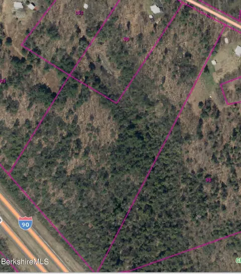 Chester Rd, Blandford, MA 01008