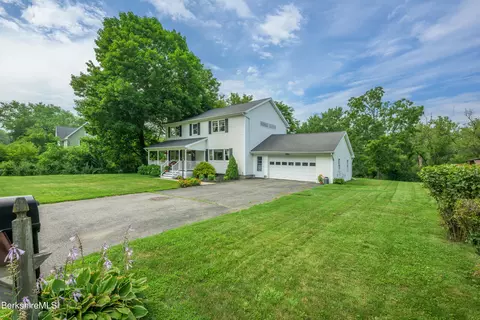 122 Cadwell Rd, Pittsfield, MA 01201