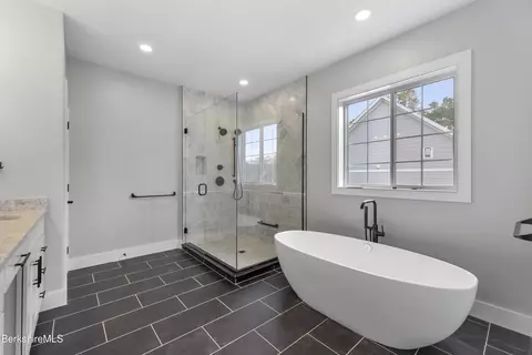 Bath - 6 Golf View Dr, Lenox, MA 01240 photo 2 of 6