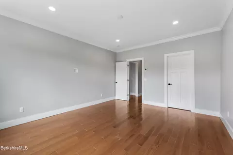 Bedroom - 6 Golf View Dr, Lenox, MA 01240 photo 1 of 7