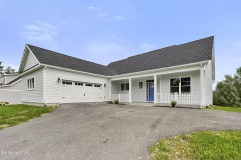 Exterior - 6 Golf View Dr, Lenox, MA 01240 photo 2 of 11