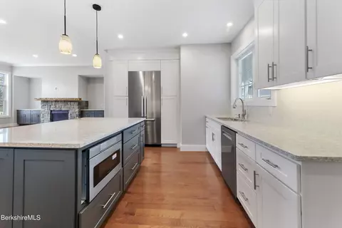 Kitchen - 6 Golf View Dr, Lenox, MA 01240 photo 3 of 4