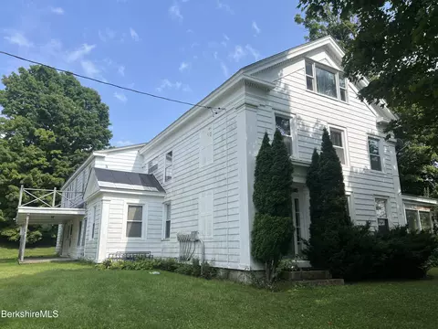 360 East St, Lee, MA 01238