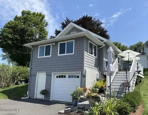 69 Shore Dr, Pittsfield, MA 01201