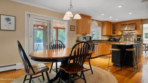 92 Brookside Dr, Pittsfield, MA 01201 photo 19