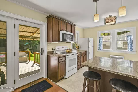 97 Bay State Rd, Pittsfield, MA 01201 photo 14