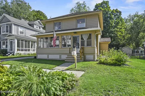 97 Bay State Rd, Pittsfield, MA 01201 photo 3