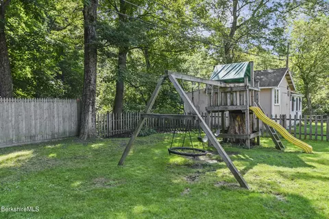 97 Bay State Rd, Pittsfield, MA 01201 photo 32