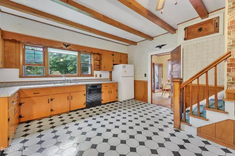 Kitchen - 75 Pomeroy Ave, Pittsfield, MA 01201 photo 4 of 4