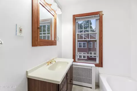 Bath - 75 Pomeroy Ave, Pittsfield, MA 01201 photo 1 of 3