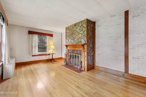 Living - 75 Pomeroy Ave, Pittsfield, MA 01201 photo 2 of 4