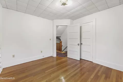 Bedroom - 75 Pomeroy Ave, Pittsfield, MA 01201 photo 4 of 11