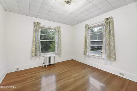 Bedroom - 75 Pomeroy Ave, Pittsfield, MA 01201 photo 3 of 11
