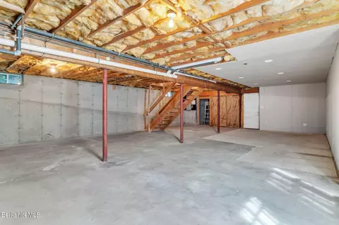 125 Mountain View Ter, Lee, MA 01238 photo 40