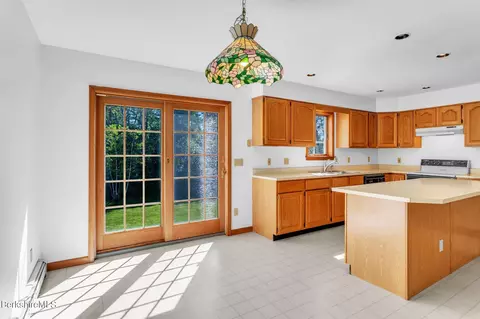 125 Mountain View Ter, Lee, MA 01238 photo 9
