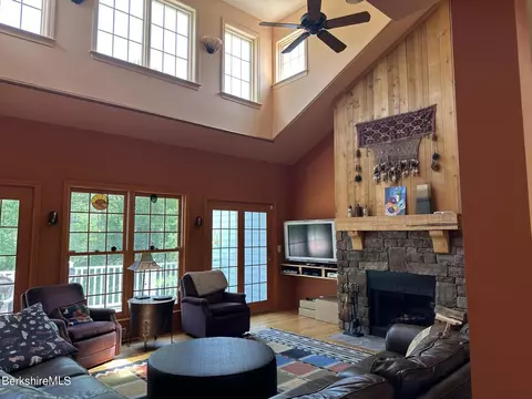 1136 Barker Rd #66, Pittsfield, MA 01201
