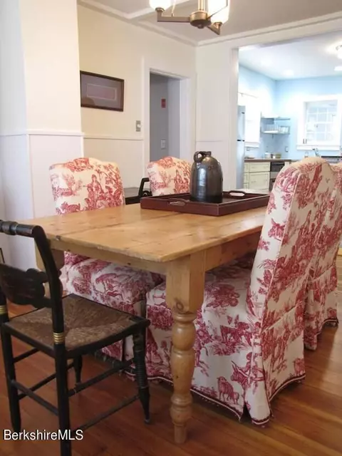 175-177 Laurel St, Lee, MA 01238 photo 11