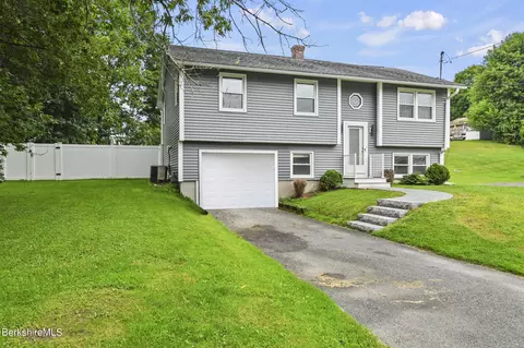 65 St James Ave, Lee, MA 01238