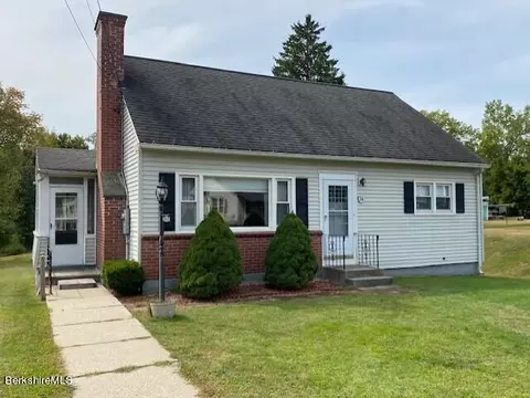 74 Furnace Hl, Cheshire, MA 01225