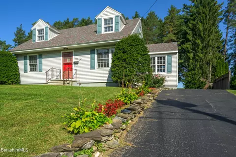 202 Allengate Ave, Pittsfield, MA 01201