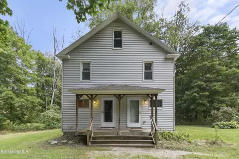 41-43 Robert St, Lee, MA 01238 photo 1