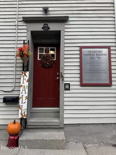 17 N Church St #5, North Adams, MA 01247