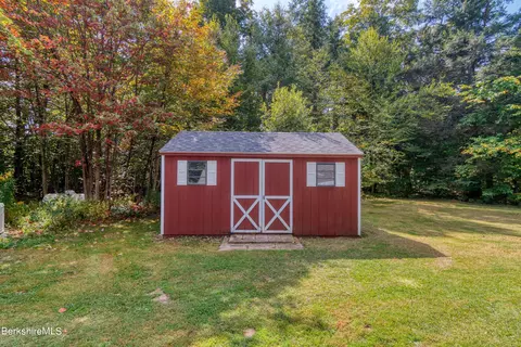 Exterior - 54 Schultz Rd, Washington, MA 01223 photo 4 of 7