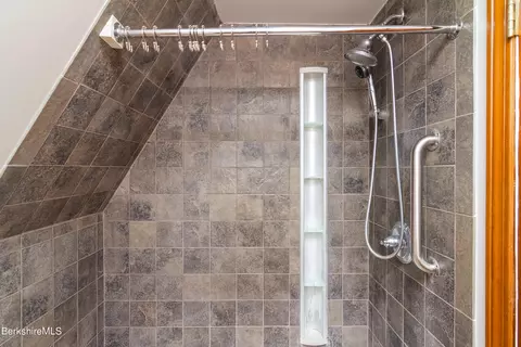 Bath - 54 Schultz Rd, Washington, MA 01223 photo 2 of 2