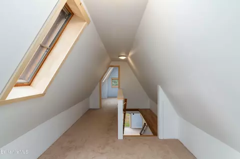 Entry Way - 54 Schultz Rd, Washington, MA 01223 photo 2 of 2
