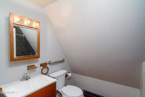 Bath - 54 Schultz Rd, Washington, MA 01223 photo 1 of 2