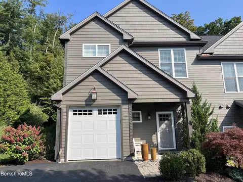 20 Evergreen Trl #20, Lenox, MA 01240