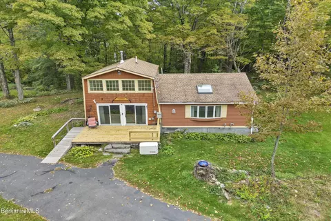 7 Bassett Rd, Charlemont, MA 01339