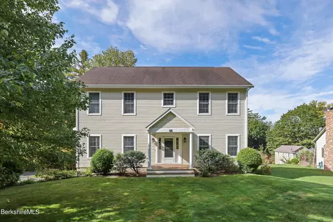 48 Quarry St, Great Barrington, MA 01230