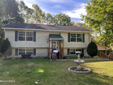 1282 North St, Pittsfield, MA 01201