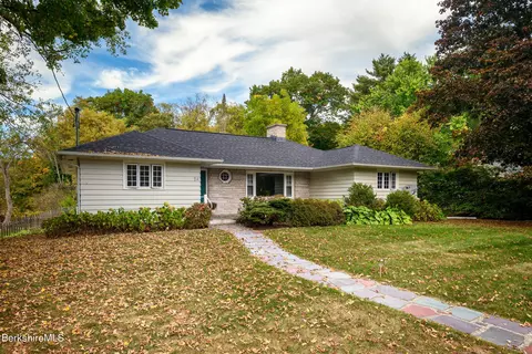 54 Lindley Ter, Williamstown, MA 01267