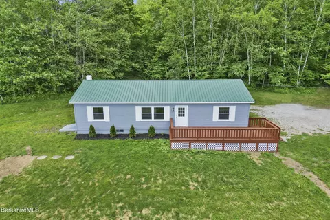 472 0 Upper E Hoosac St, Adams, MA 01220