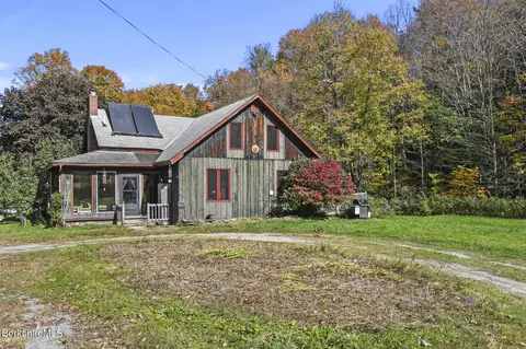 74 Old Main Rd, Savoy, MA 01256