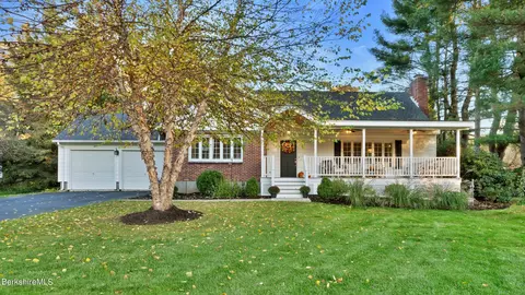139 Mountain Dr, Pittsfield, MA 01201