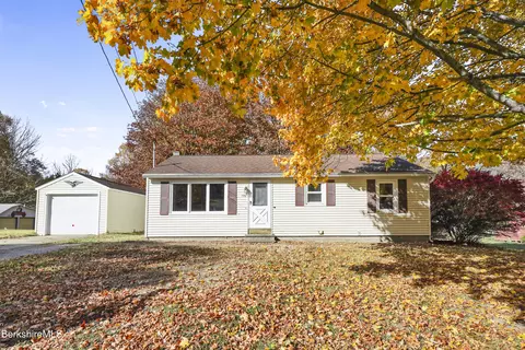 139 Bellevue Ave, Adams, MA 01220