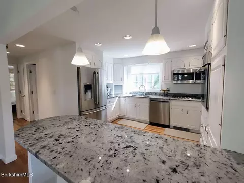 15 Joseph Ave, Lee, MA 01238 photo 8