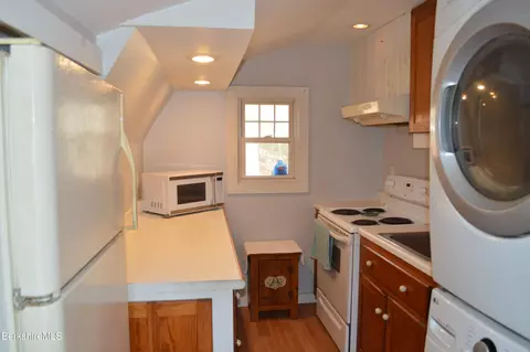 Kitchen - 141 Beech Tree Ln, Becket, MA 01223 photo 8 of 9